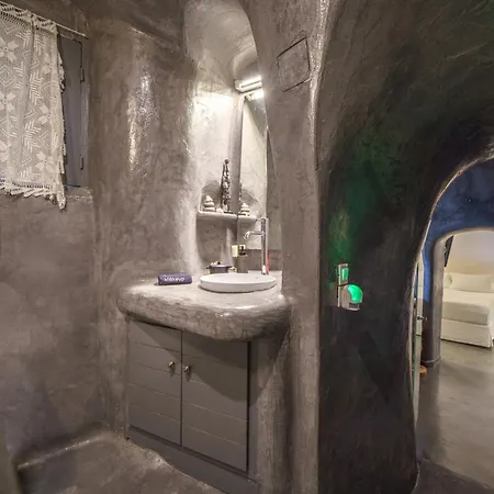 Santorini Paradise Cave Apartmán *