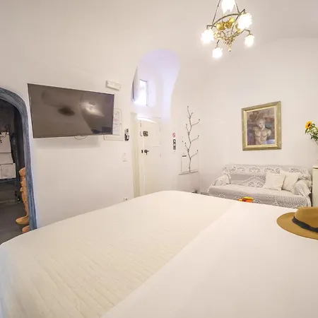 산토리니 파라다이스 케이브 하우스 *