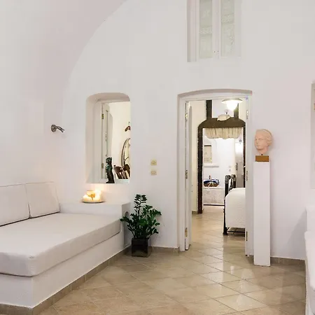 Апартаменты Santorini Paradise Cave Ия