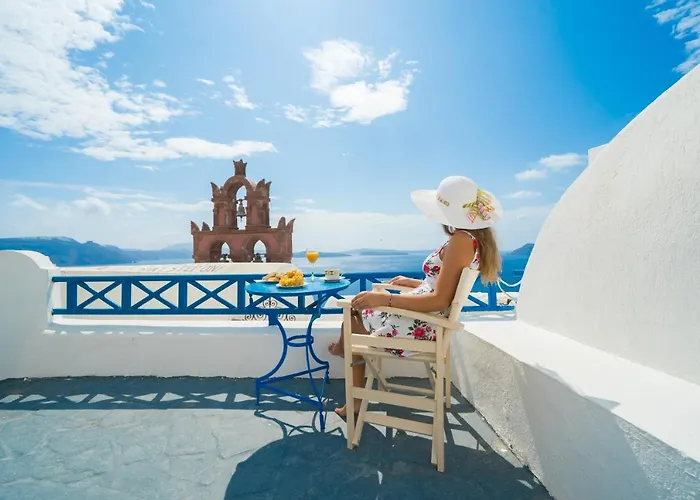 Santorini Paradise Cave Daire