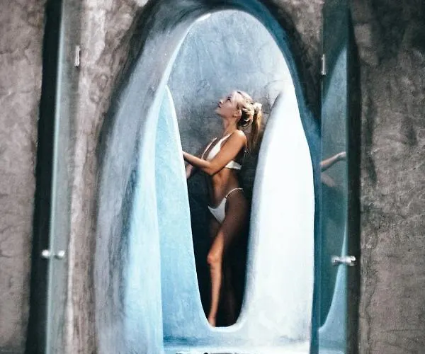 Santorini Paradise Cave Daire Oia