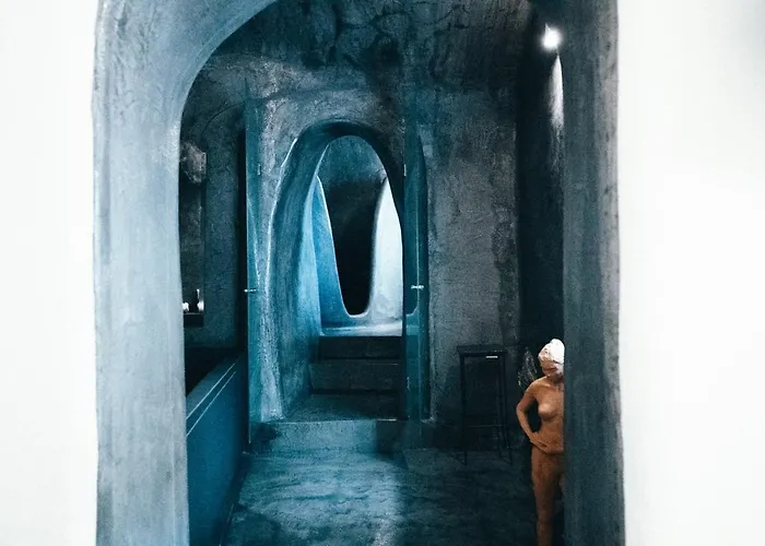 Santorini Paradise Cave * Oia