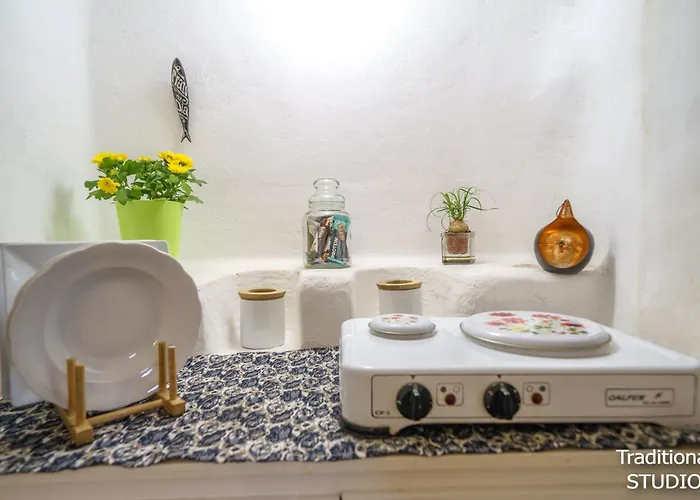 Santorini Paradise Cave Daire Oia