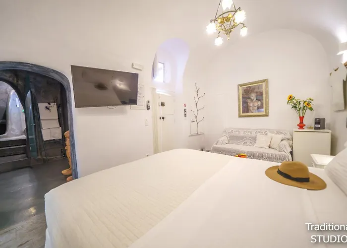 Santorini Paradise Cave *