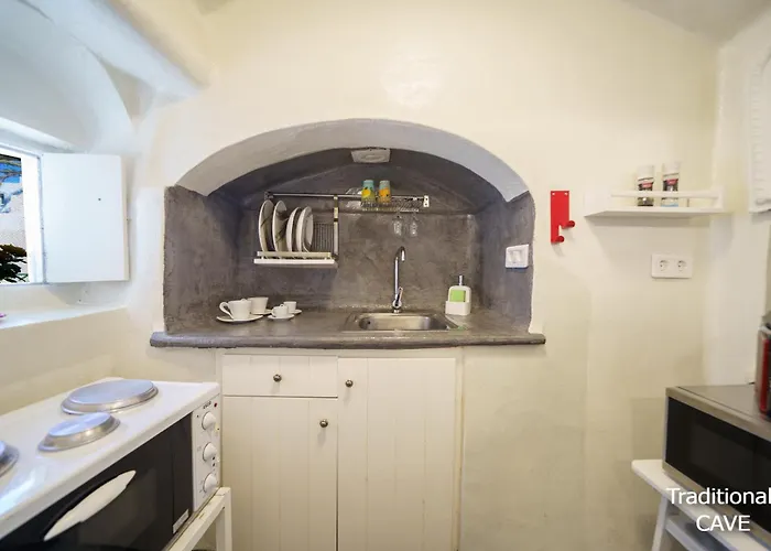 Santorini Paradise Cave * Oia