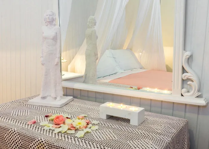 Santorini Paradise Cave *