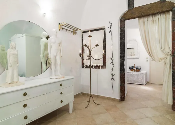 Santorini Paradise Cave