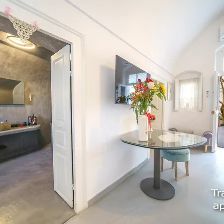 サントリーニ パラダイス ケーブ ハウシズ アパート