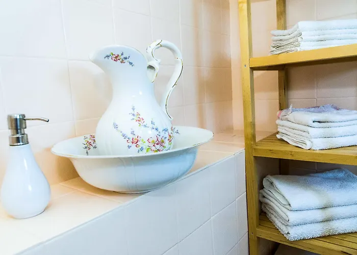 Santorini Paradise Cave Oia (Santorini)